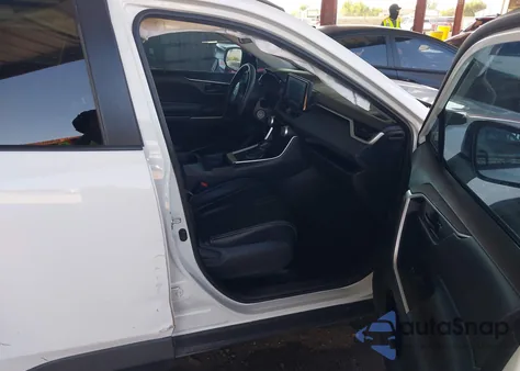 2019 Toyota Rav4 Le z USA, uszkodzony, nr VIN 2T3H1RFV1KC018658